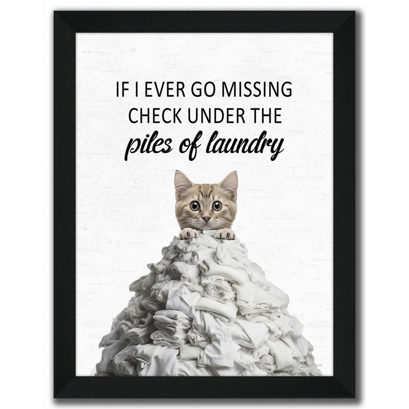 «Piles of Laundry Cat», art mural encadré