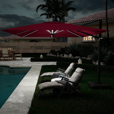 Parasol de patio en porte-à-faux carré de 11 pi de couleur rouge avec équipement à DEL, plan de fermeture unique, relevage hydraulique pour le réétalonnage de la hauteur, revêtement en tissu enduit de 280 g, potentiel de résistance au soleil Upf50 +,