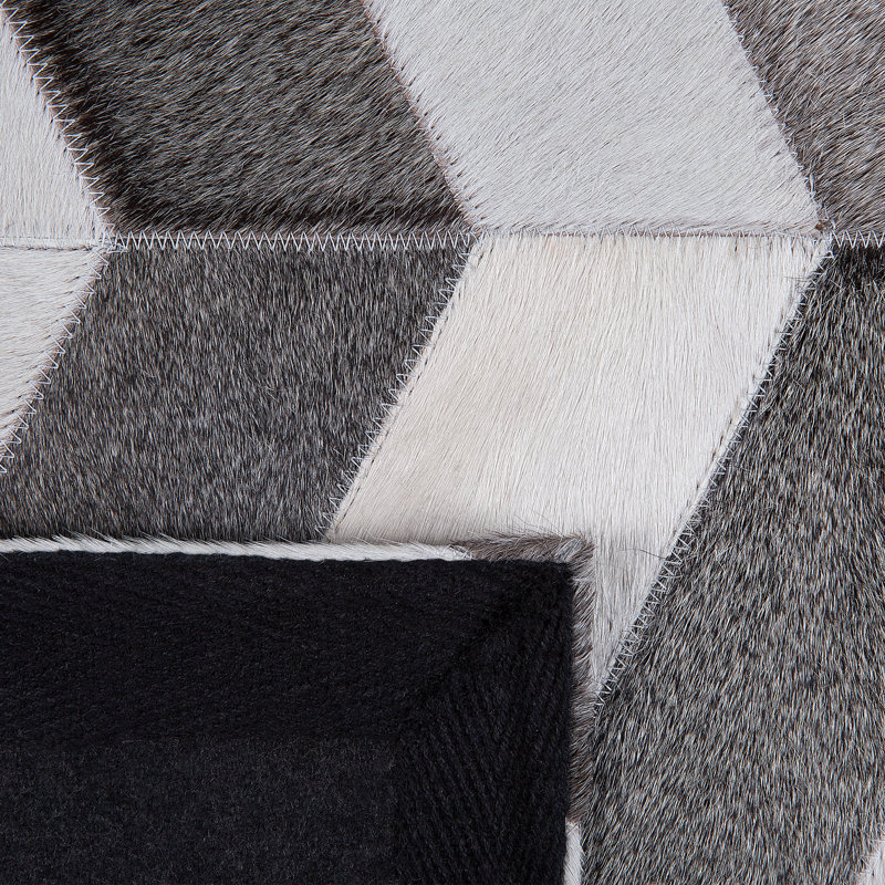 Deven Chevron Hand Woven Area Rug, Rectangle 140 x 200cm