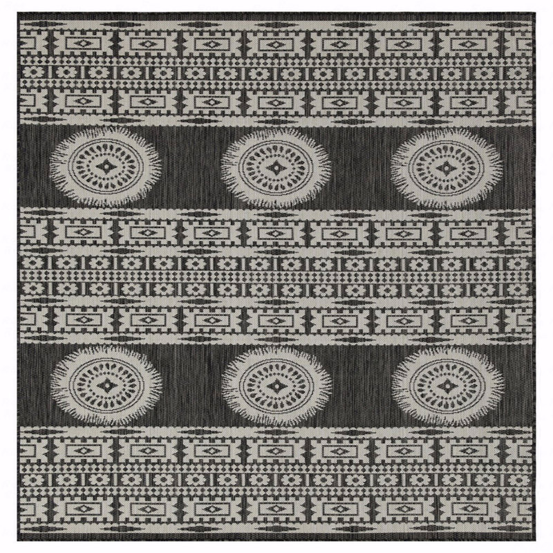 5'3" X 7'3" Indoor/Outdoor Area Rug, Rectangle 5'3" x 7'3"