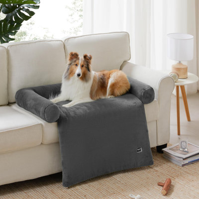 Dretha Faux Fur Pet Bed
