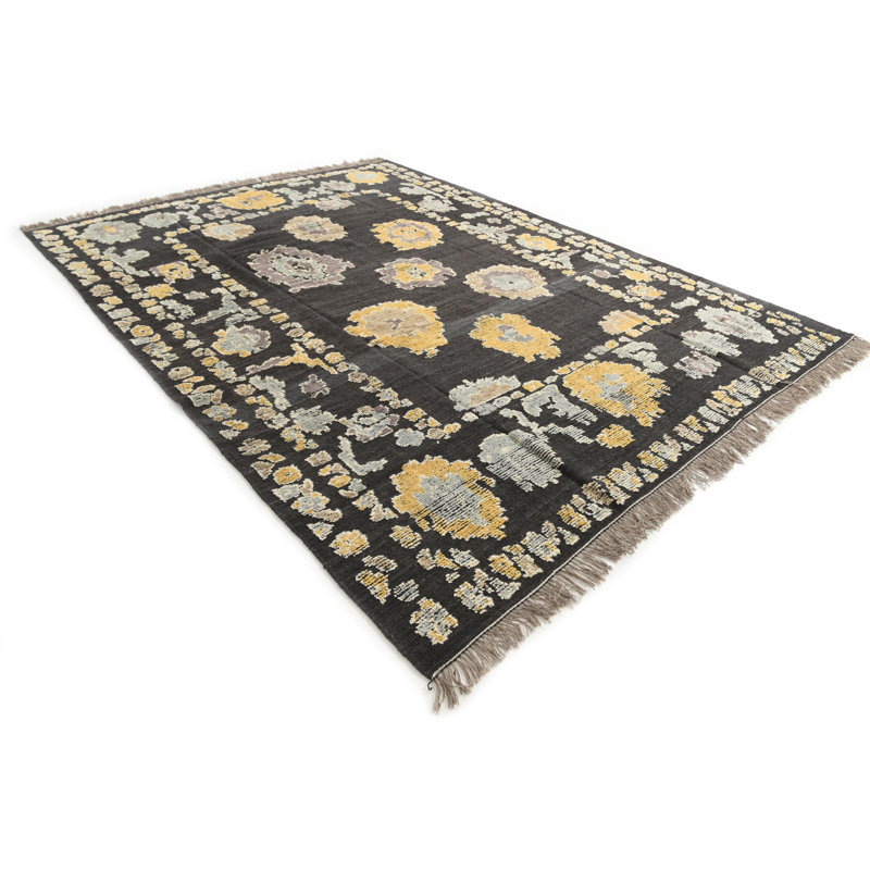 Tapis noir Aabha
