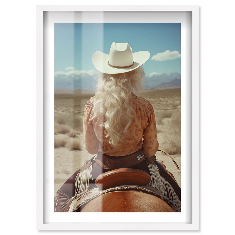 «Rodeo Queen II Shadowbox» par Notoriart, H 46 po x l 31 po, Blanc