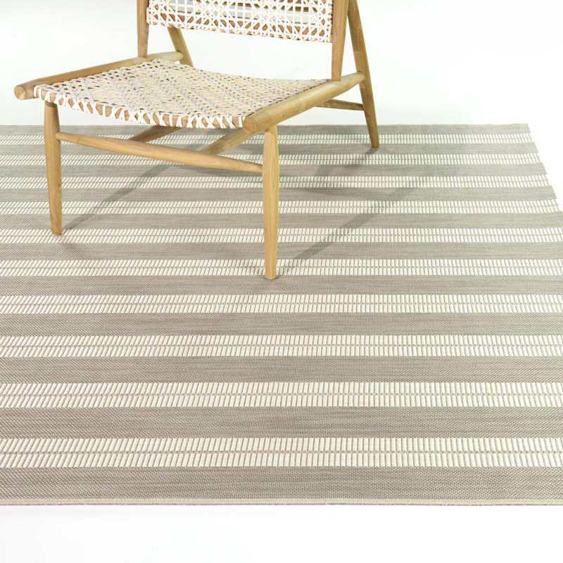 Tapis intérieur/extérieur Cahun beige à rayures variables, 7 pi 10 po x 10 pi
