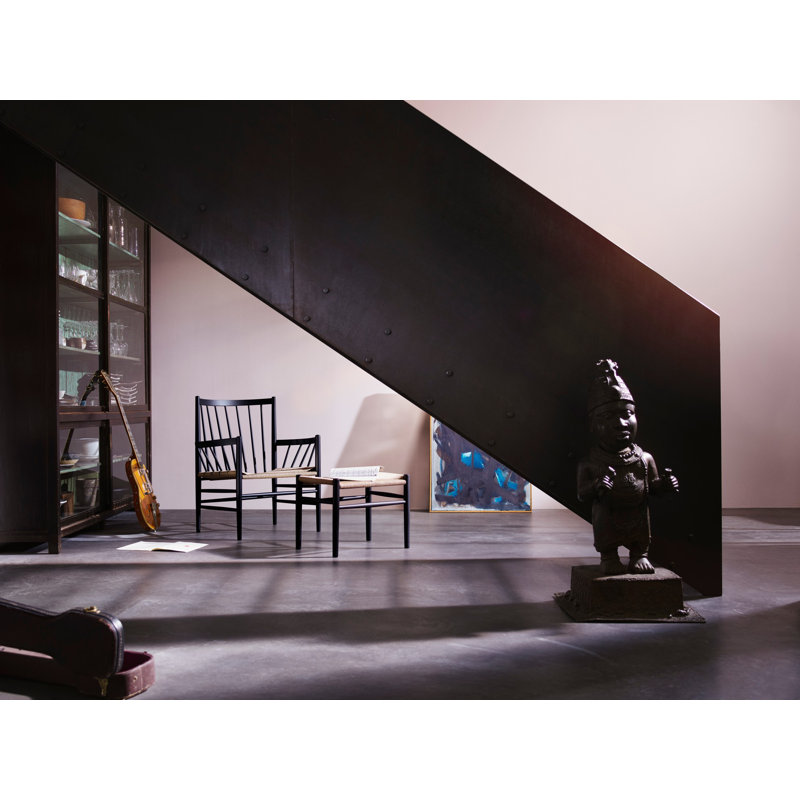 J82 Armchair, Jet Black