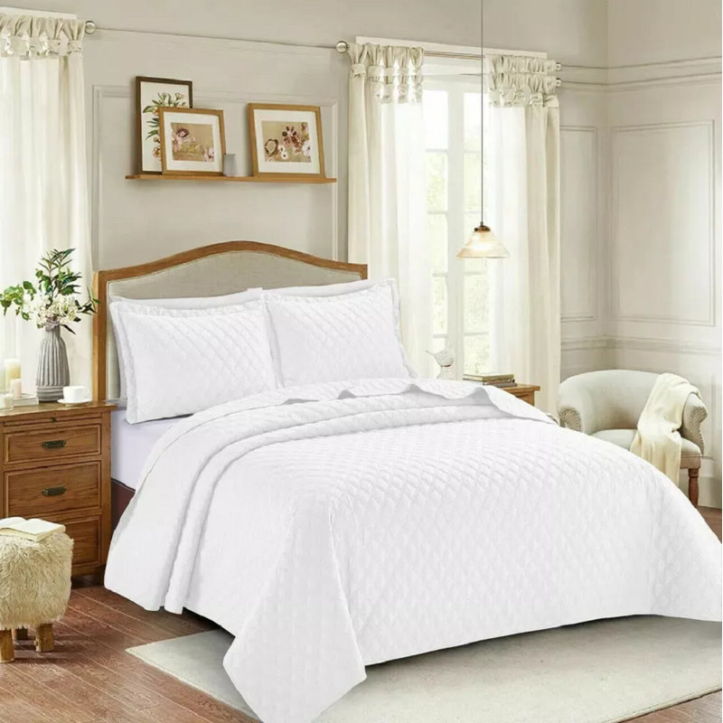 Elegant Comfort Inspiration Embossed Lightweight Bedspread Set – Soft Textured Polyester Coverlet with Pillow Shams, White