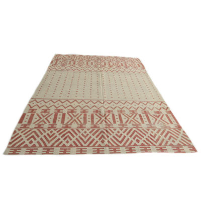 Tapis beige 7 x 10 Petrella