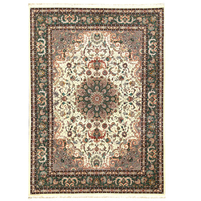 Hand Knotted Wool Oriental Area Rug in Ivory And Green