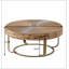 Table basse ronde moderne avec motif en bois sculpté et pieds en métal pour le salon-2044502570