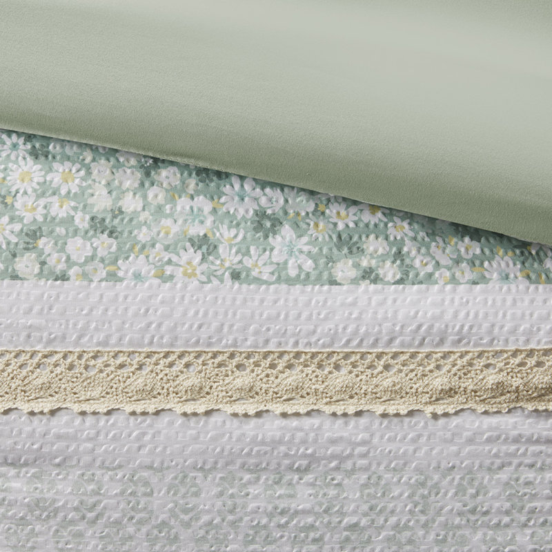 Full/Queen 5 Piece Seersucker Comforter Set With Throw Pillows, Queen Comforter + 4 Additional Pieces