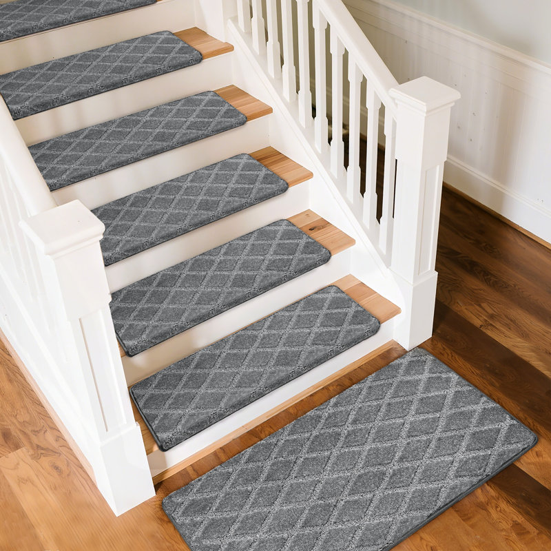 Rease Non-Slip Stair Tread, Gray Diamond Trellis