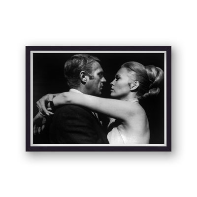 Steve Mcqueen With Faye Dunaway The Thomas Crown Affair - Single Picture Frame Print