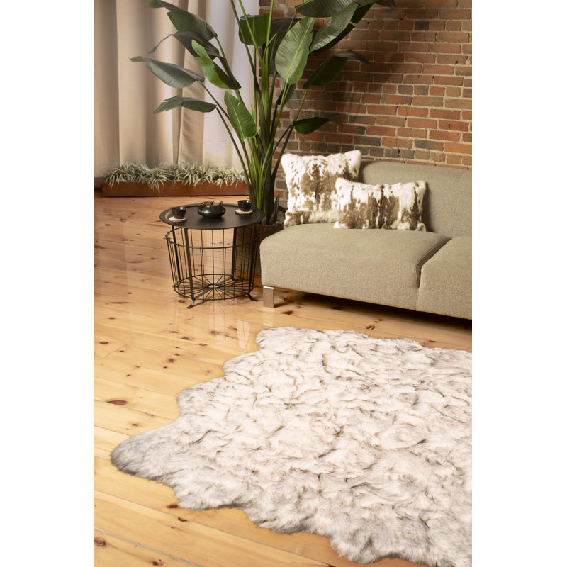 Tapis en fausse peau de mouton Qusay