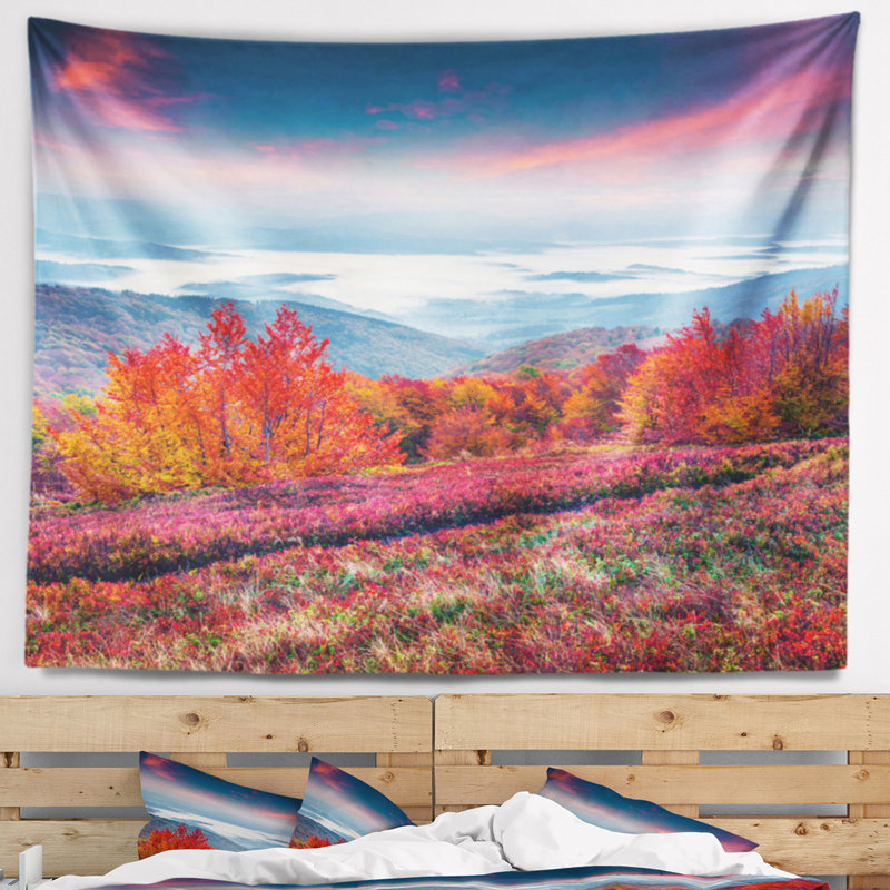 Tapisserie en polyester paysage d'automne dans les Carpates avec accessoires de suspension inclus, H 50 po x l 60 po