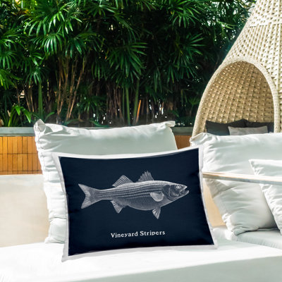 Coussin d'extérieur Vineyard Stripers Fish Design par Phillipa Katz