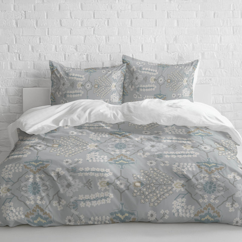 Zoey Lightweight Comforter Set, King Comforter + 2 King Pillowcases, Gray