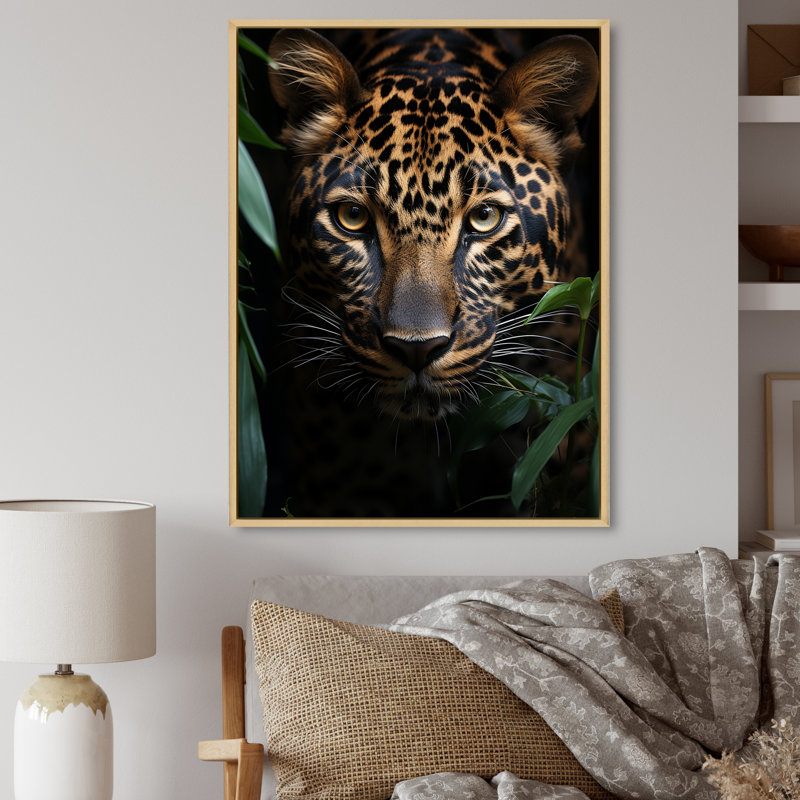 «Leopard Silent Stalk I», art sur toile léopard, H 32 po x l 24 po x P 1 po, Cadre naturel flottant