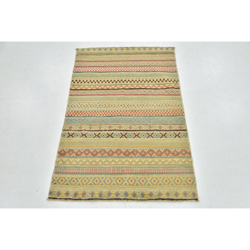 Tapis de la laine beige 2 pi 9 po x 4 pi one-of-kind main noué la Nash