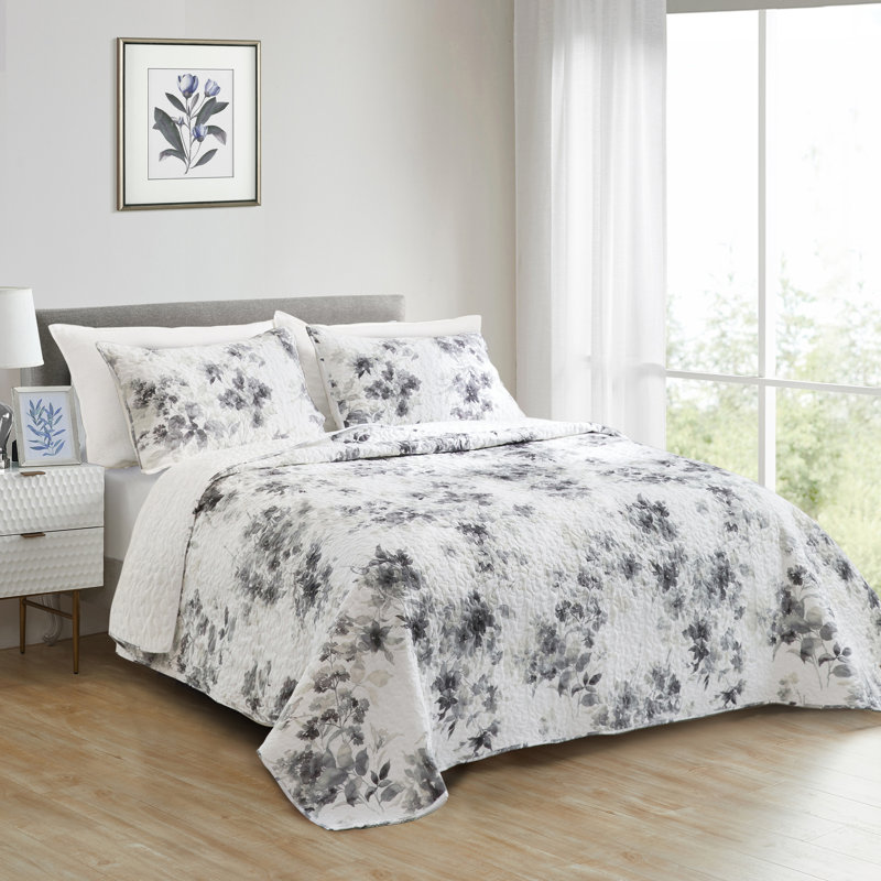 Full White and Gray Microfiber Floral Quilt Set