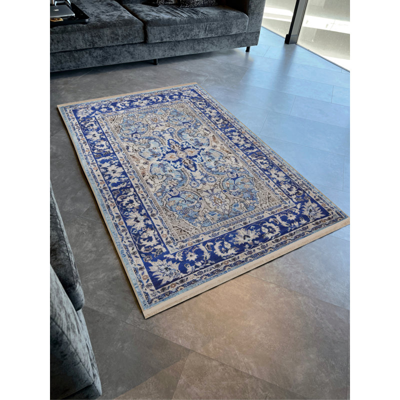 Winry Oriental Indoor / Outdoor Rug, Rectangle 4' x 5'11"