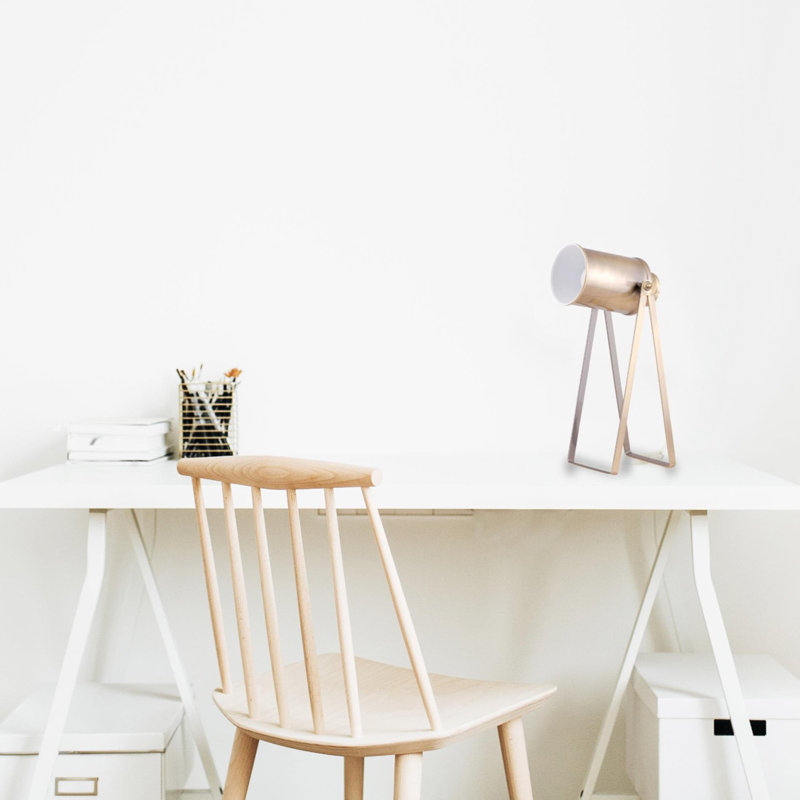 Lach Metal Tripod Lamp