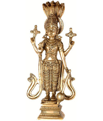 Chathnhuja debout Vishnu, Shesha à cinq capuchons surplombant son halo