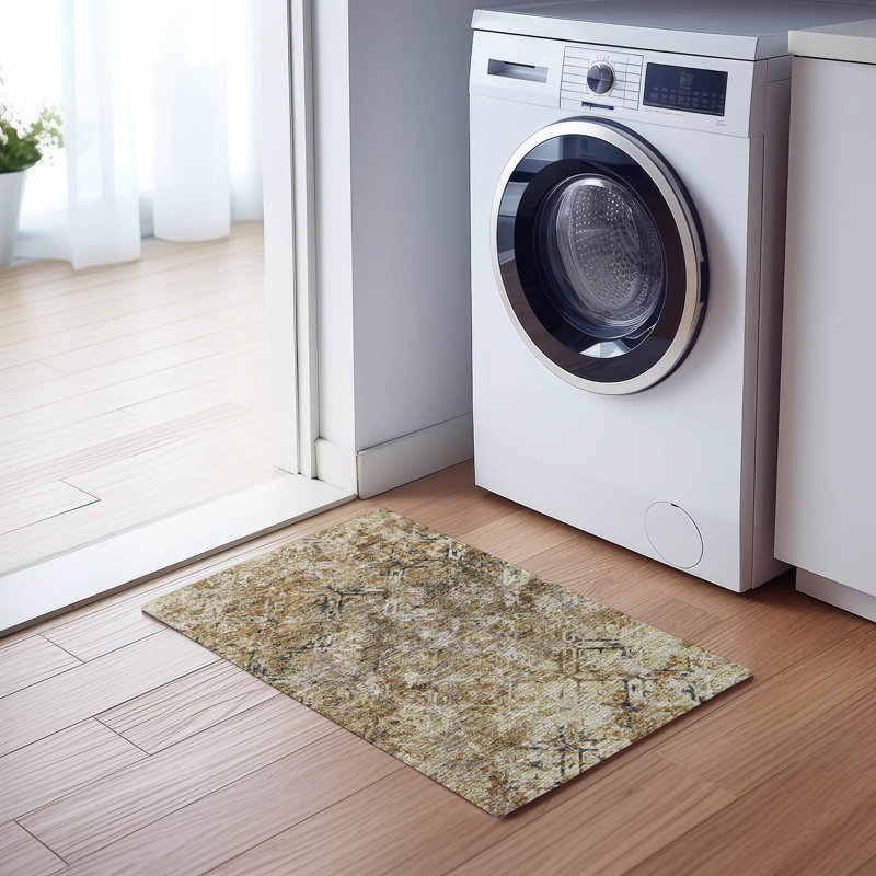  Mahaney Indoor/Outdoor Area Rug with Non-Slip Backing, Rectangle 1'8" x 2'6"