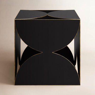 Oshi Sculpture