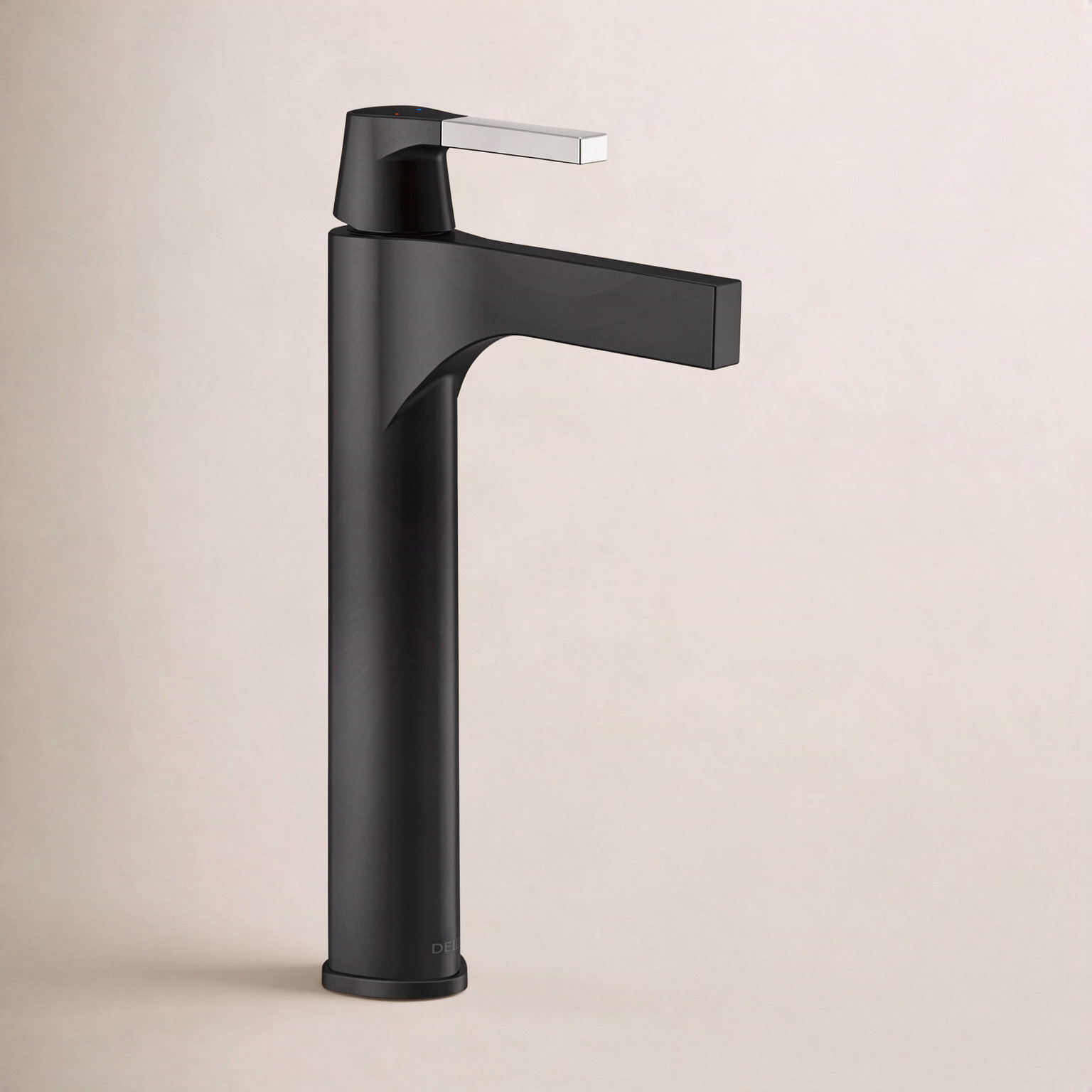 Zura Single-Hole Faucet with Diamond Seal, Chrome/Matte Black