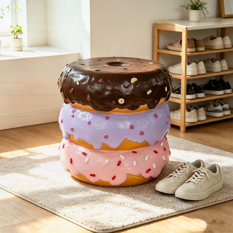 Tabouret de beignet empilé fantaisiste, table d'appoint de personnage de dessert colorée pour la décoration intérieure et extérieure, sièges créatifs et fonctionnels