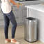 Poubelle ouverte en acier inoxydable-127930176-22686631