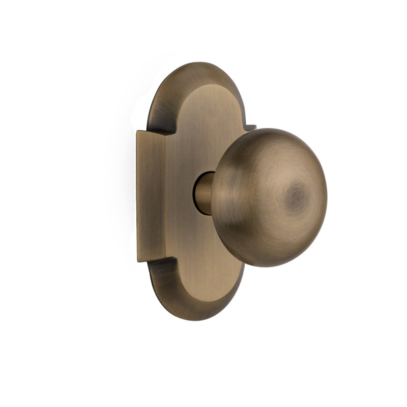 Cottage Plate with New York Door Knob, Antique Brass, 2-3/4”