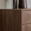 Armoire de rangement d'entrée de style médiéval minimaliste