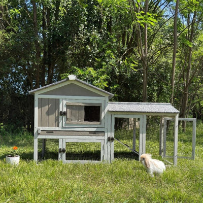 Bremond Rabbit Hutch With Run