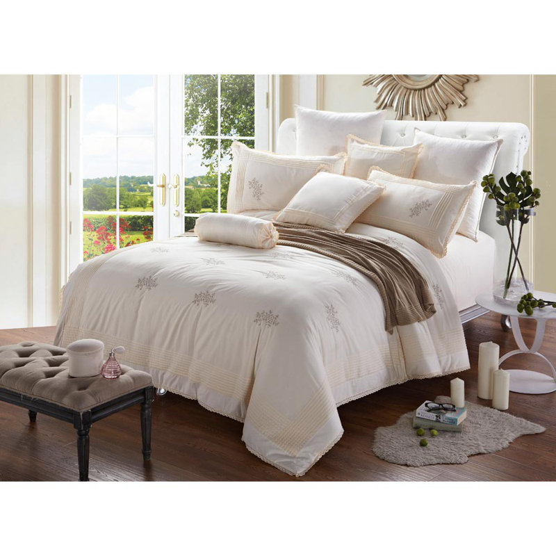 Charney Floral Duvet Cover Set with Pillowcases Included