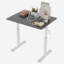 Bureau d'étude réglable adapté aux enfants et aux adultes, bureau à domicile multifonctionnel réglable en hauteur, design compact, dimensions du bureau: 60 cm x 80 cm, cadre blanc, plateau gris.-1049706052