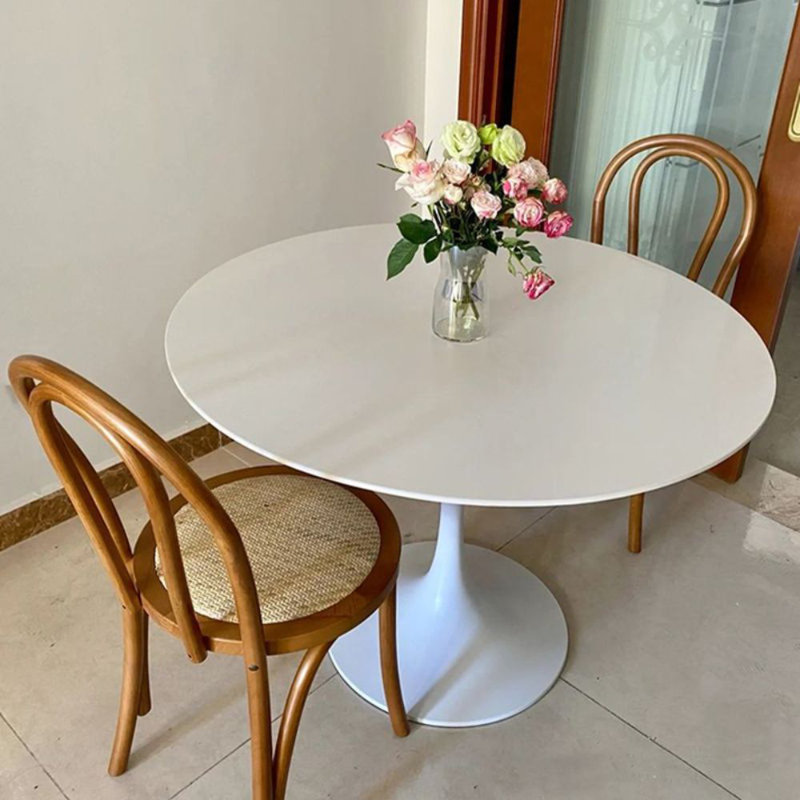 Table de salle à manger Kentlee, L 48 po x L 48 po