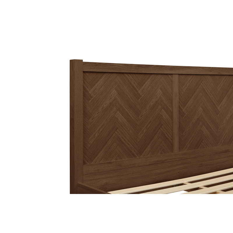 Mardell Bed, Double (4'6), Walnut