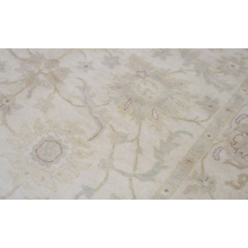 Tapis beige noué à la main de haute qualité