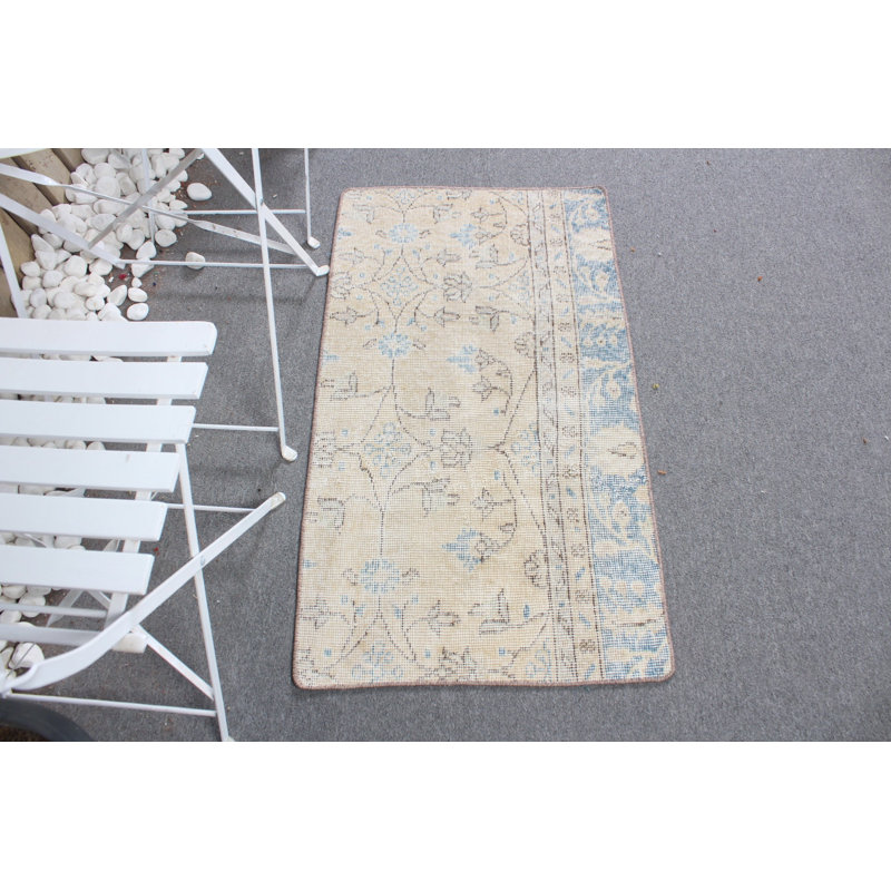 Handwoven Beige Turkish Oushak Rug - Small Vintage Wool Gift Rug with Intricate Design