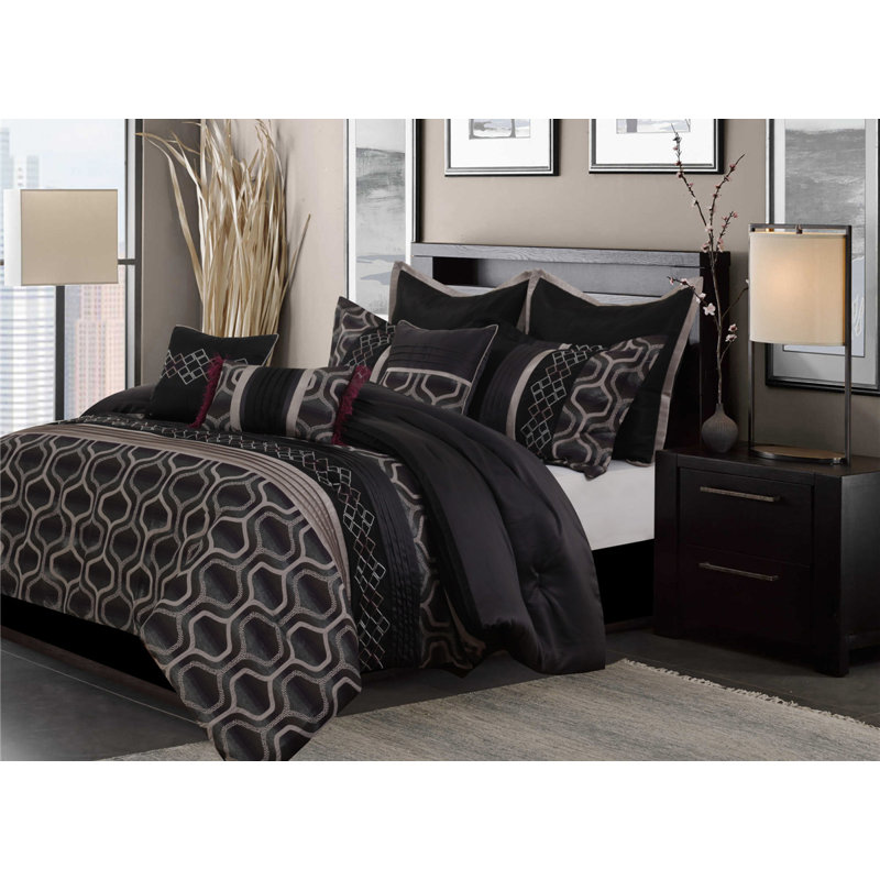 Safdie Luxury Home Geometric Shapes Comforter, King Comforter + 6 Additional Pieces