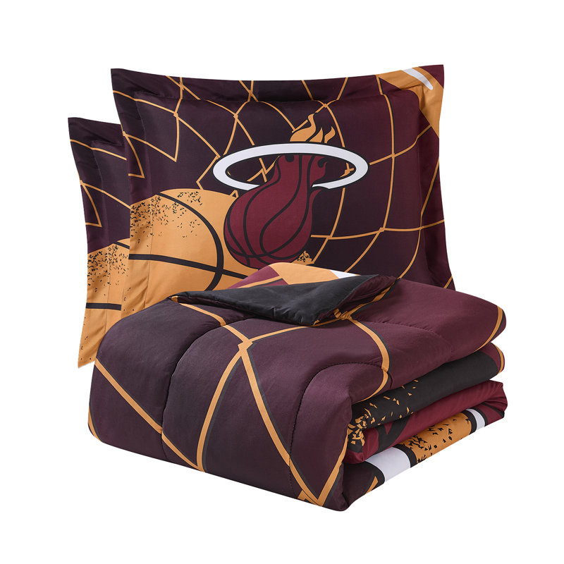 Nba Miami Heat Comforter & Pillow Sham Set, Full Comforter + 2 Standard Shams