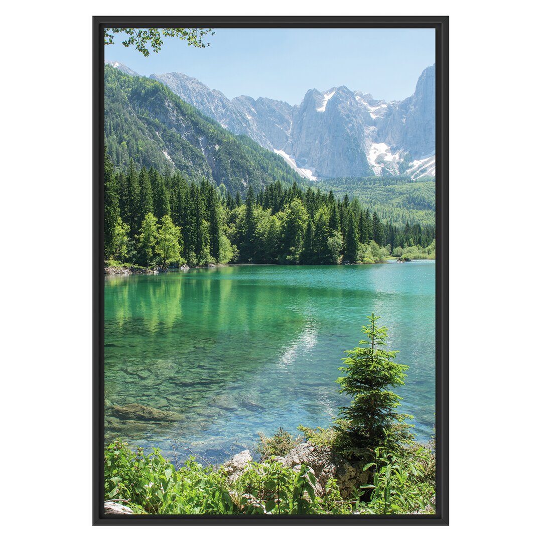 Gerahmtes Wandbild Bergsee mit Wald