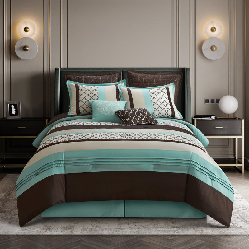 Ensemble d'édredon en microfibre moderne et contemporain de 8 pièces Avalon, Édredon grand et 7 pièces supplémentaires