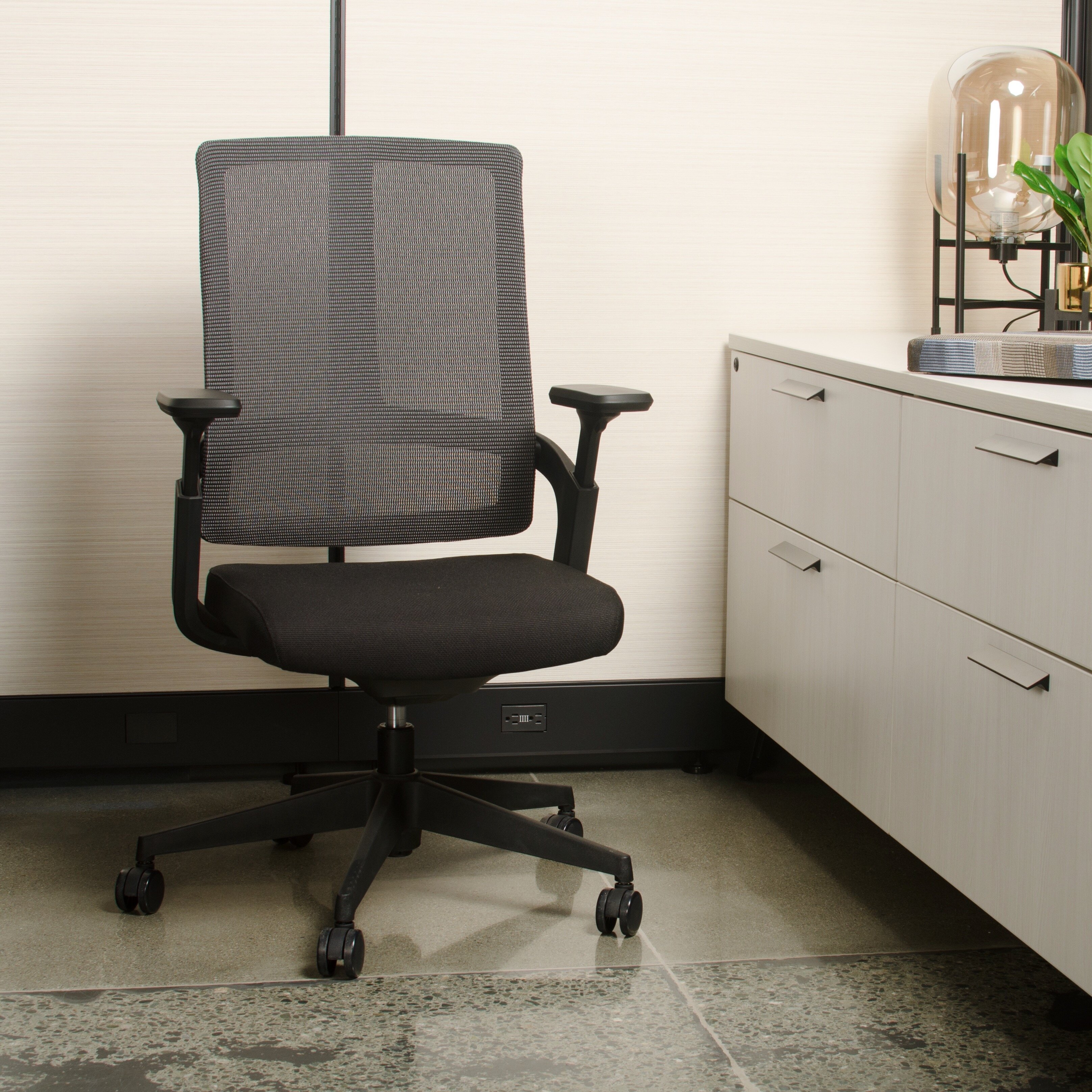 Plastic ergonomic office discount chair