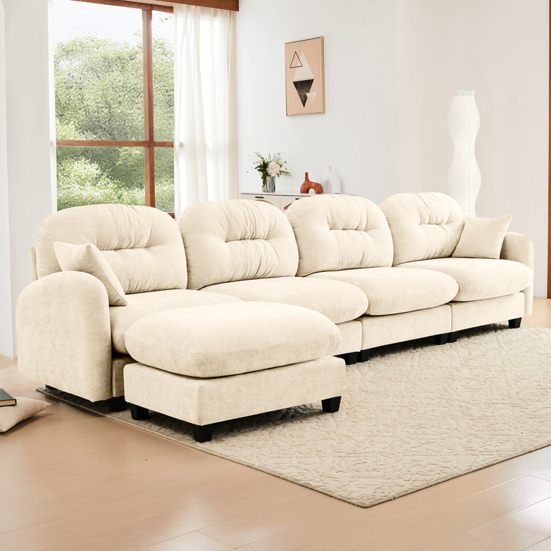 Canapé d'angle modulaire beige 4 places avec revêtement en chenille douce, siège ergonomique, pour salon, coin lecture, design et revêtement en chenille.
