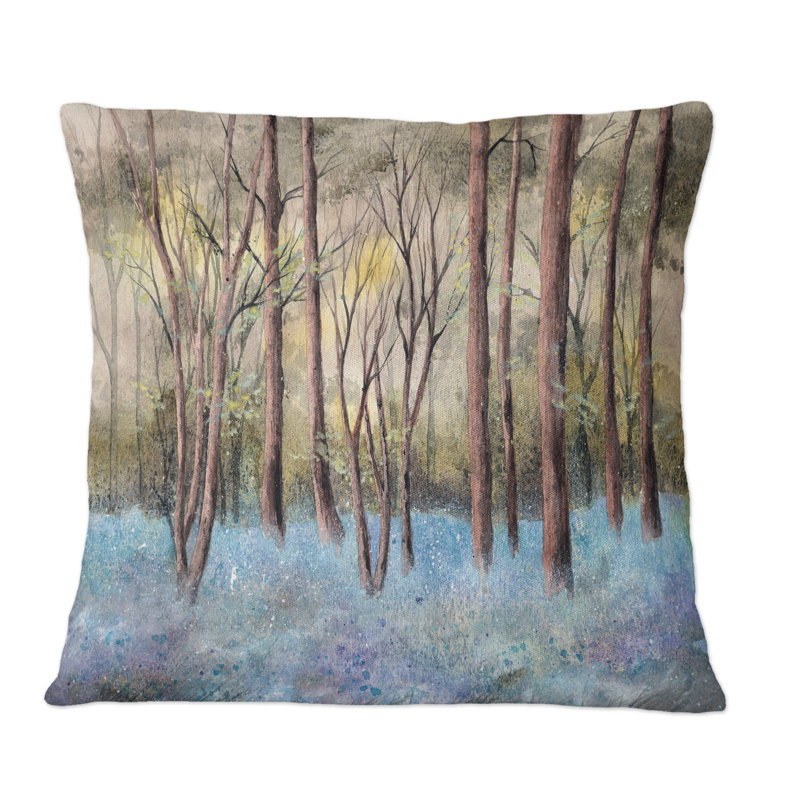 Forêt verte avec de grands arbres et une clairière Bluebell - coussin décoratif traditionnel, 16 po x 16 po