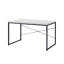 Bureau de style industriel avec plateau rectangulaire en bois et piètement traîneau en métal