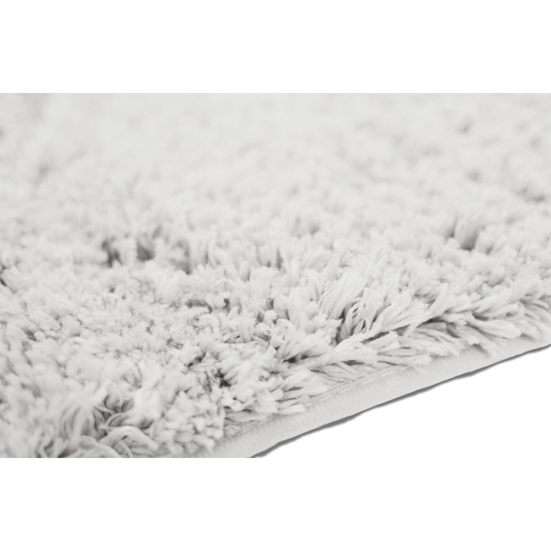 Eiliyah Microfiber Non-Slip Bath Mat, White, 18" W x 30" L