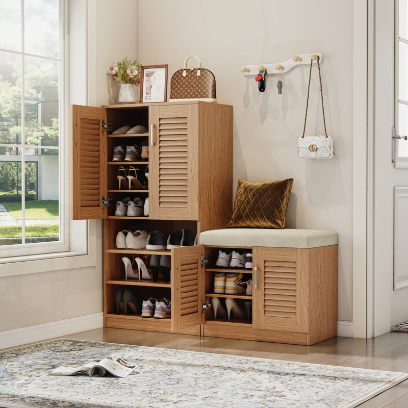 Elegant Classic Shoe Storage Bench with Soft Cushion and Adjustable Panels, Perfect for Entryway and Living Room, Oak